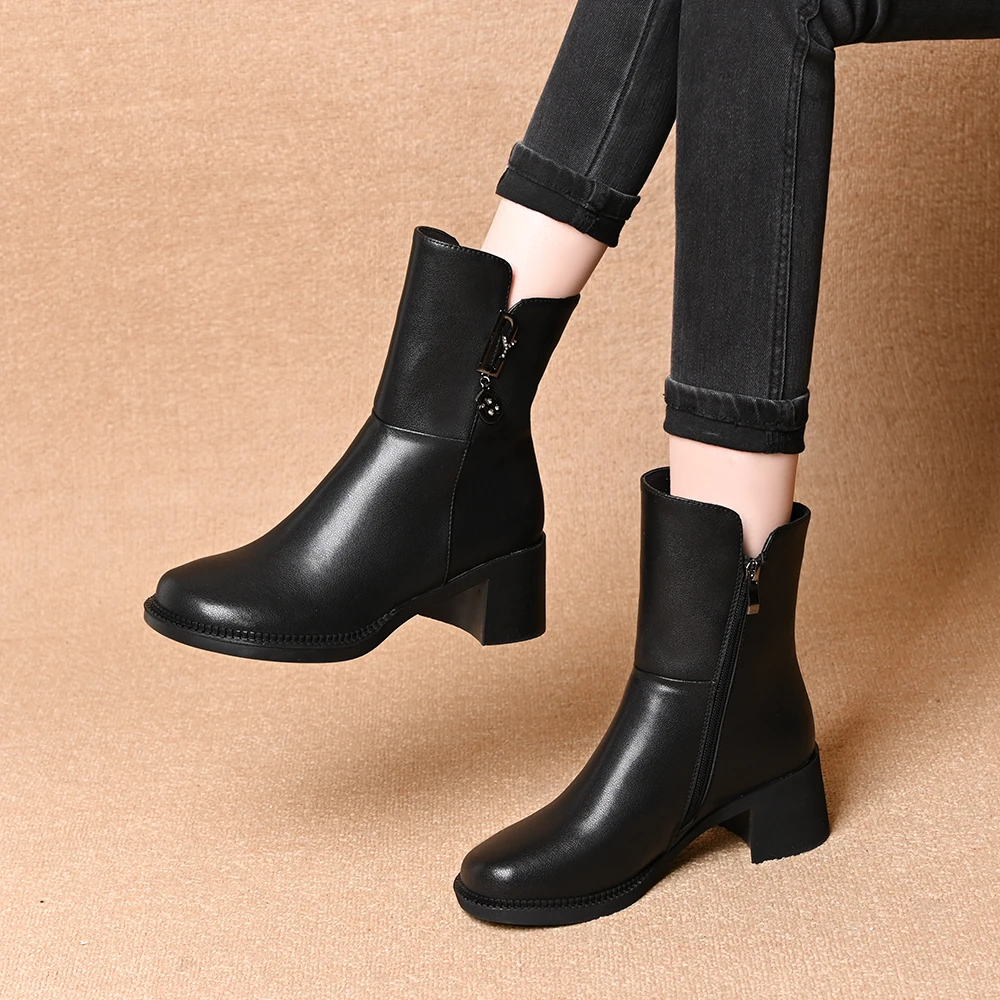 圆头粗跟侧拉链短靴女2025秋冬新款加绒保暖棉鞋通勤百搭高跟女靴