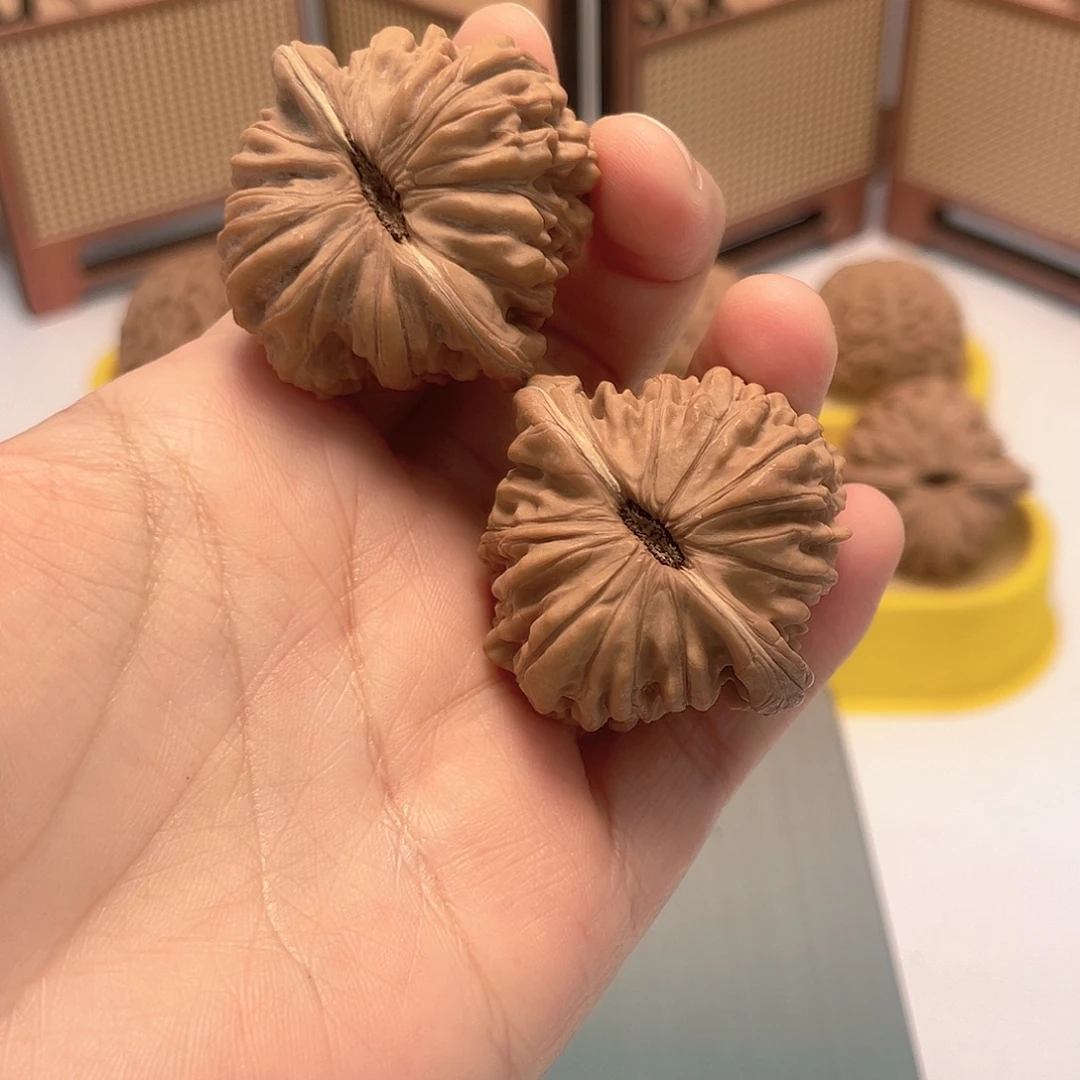 桃核把件42全品四座楼