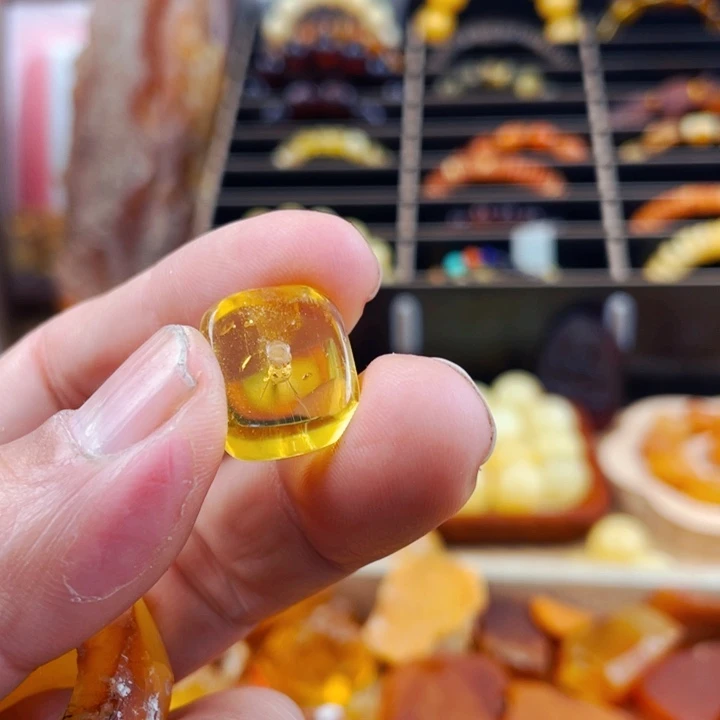 琥珀颈饰未镶嵌吊坠