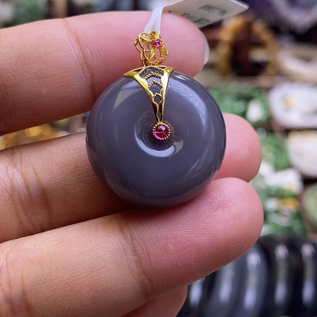 颈饰未镶嵌和田玉收藏级烟紫高冰老矿料香芋紫金镶平安扣