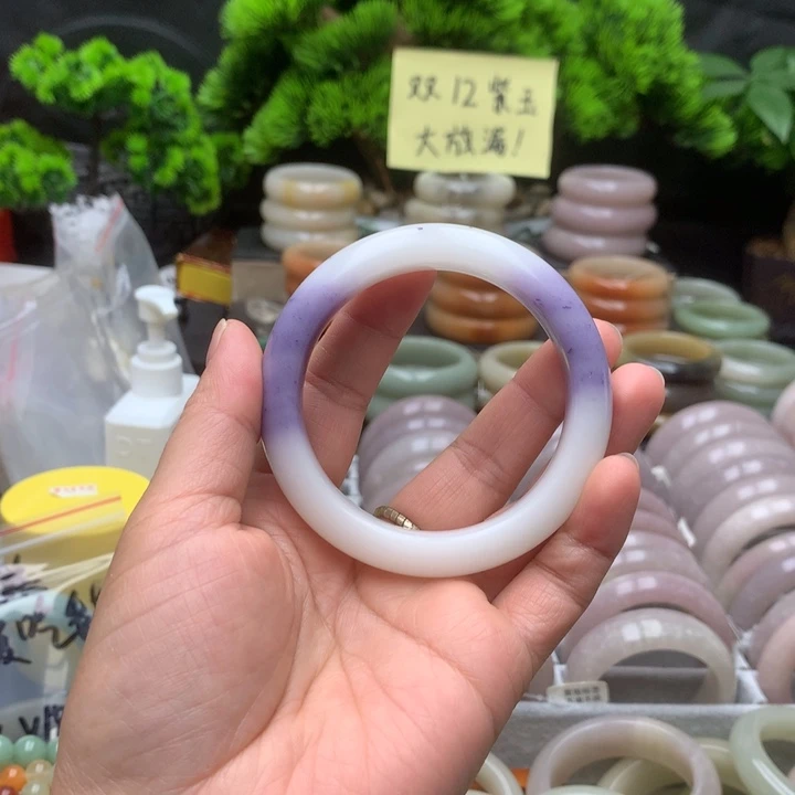 石英质玉（佘太翠）未镶嵌手镯56.8