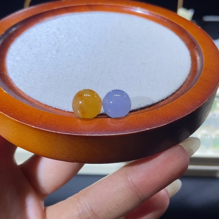 翡翠未镶嵌吊坠(不含链)翡翠浓彩色珠