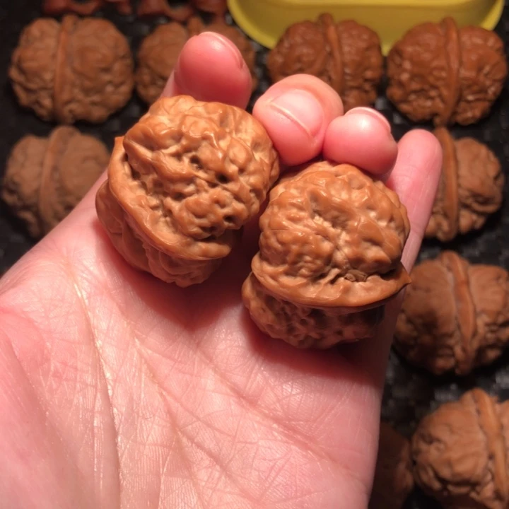 齐***头把件文玩核桃蛙王31