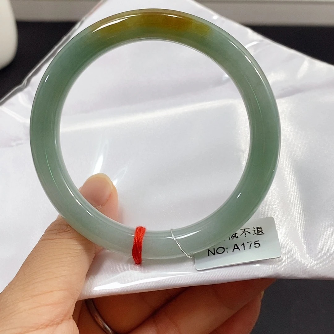 翡翠未镶嵌手镯（圆镯）手镯