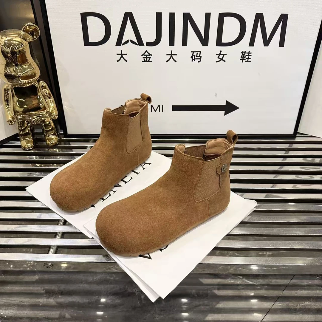 大金大码女鞋40-43圆头复古时尚短靴