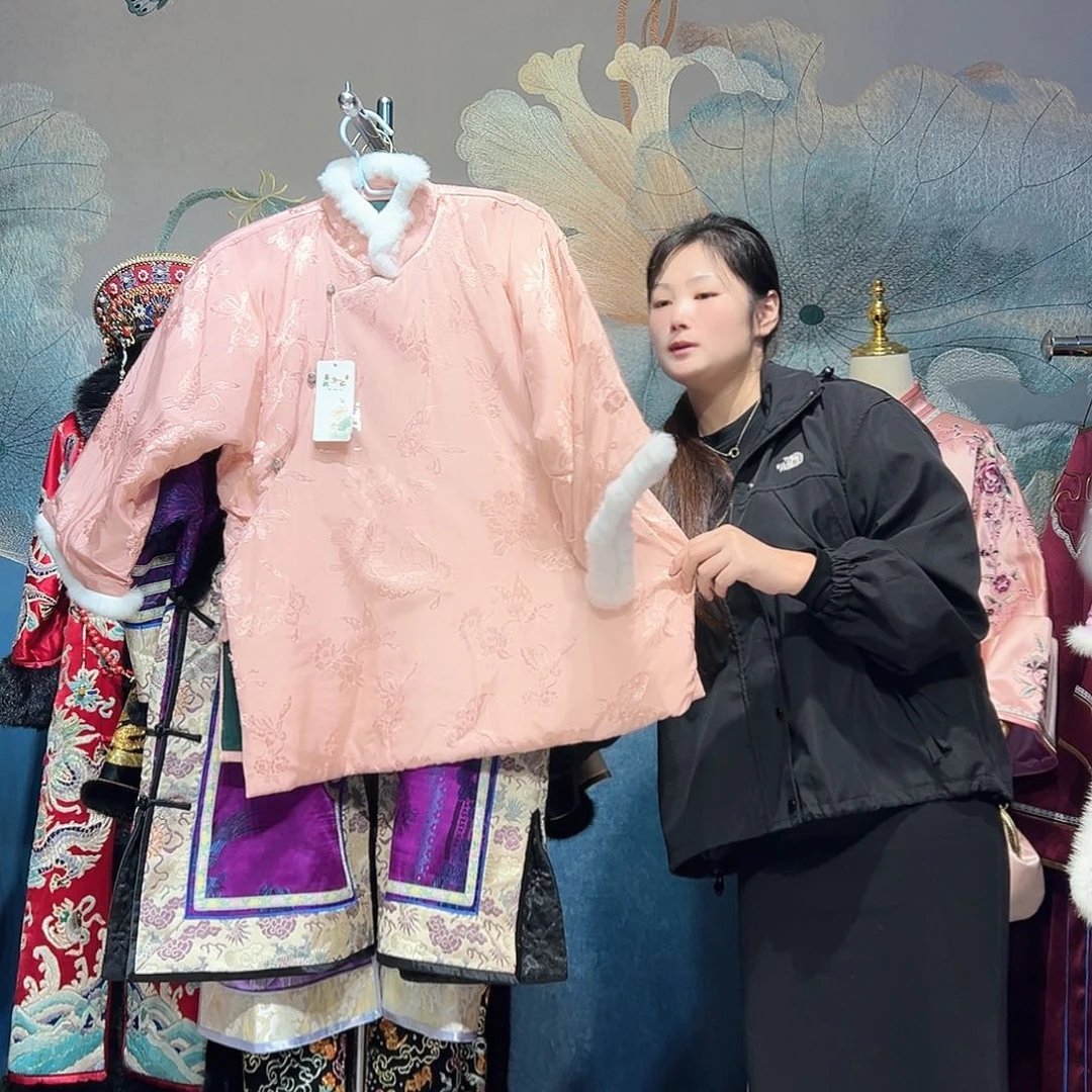 立领斜襟人丝棉服短款