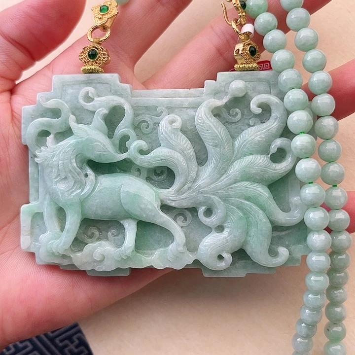 翡翠未镶嵌颈饰挂件