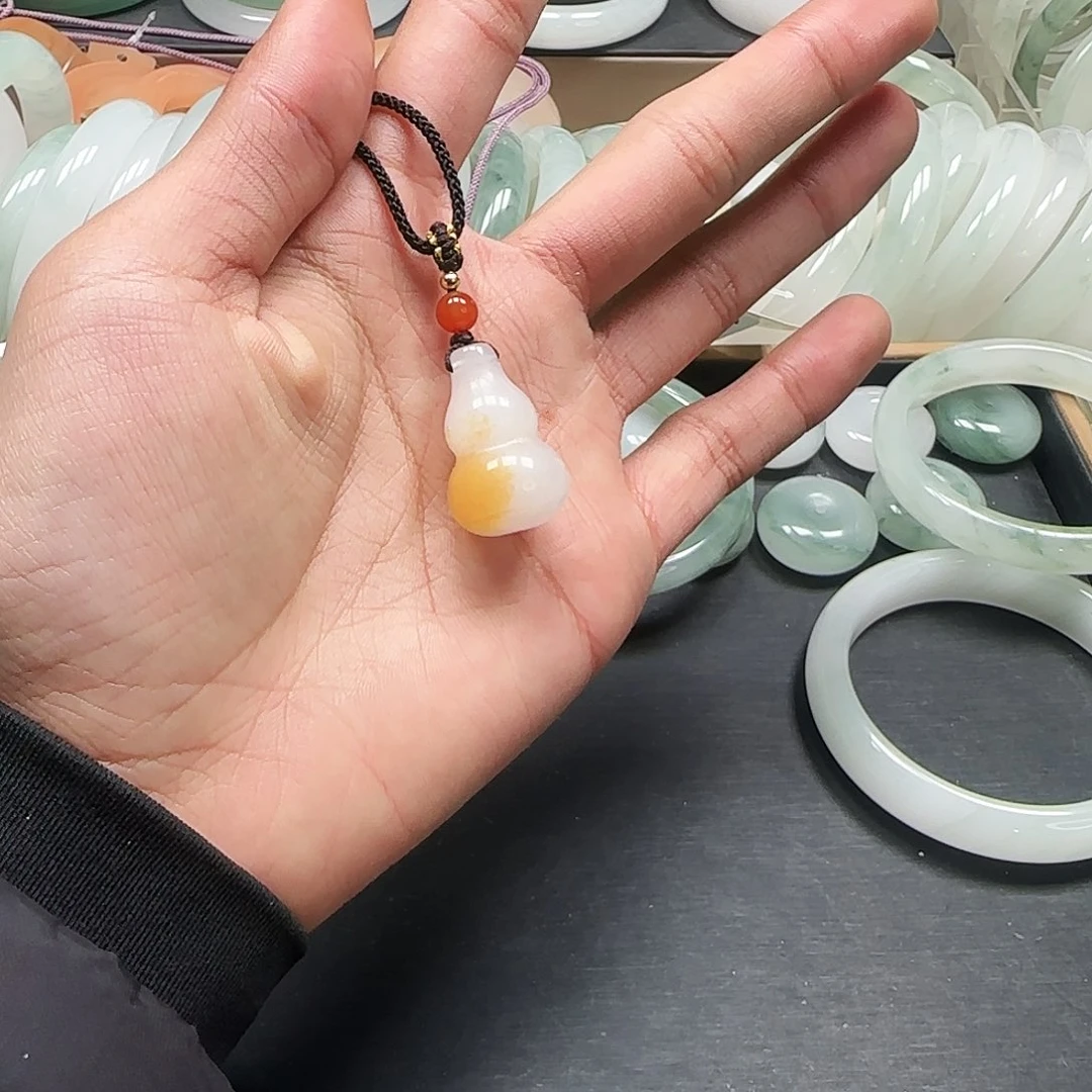 石英质玉未镶嵌吊坠(赠链)金丝玉黄飘福禄吊坠