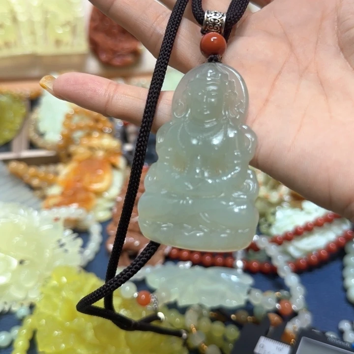 合金蛇纹石玉吊坠