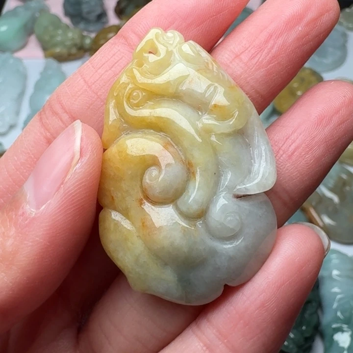 翡翠未镶嵌颈饰吊坠