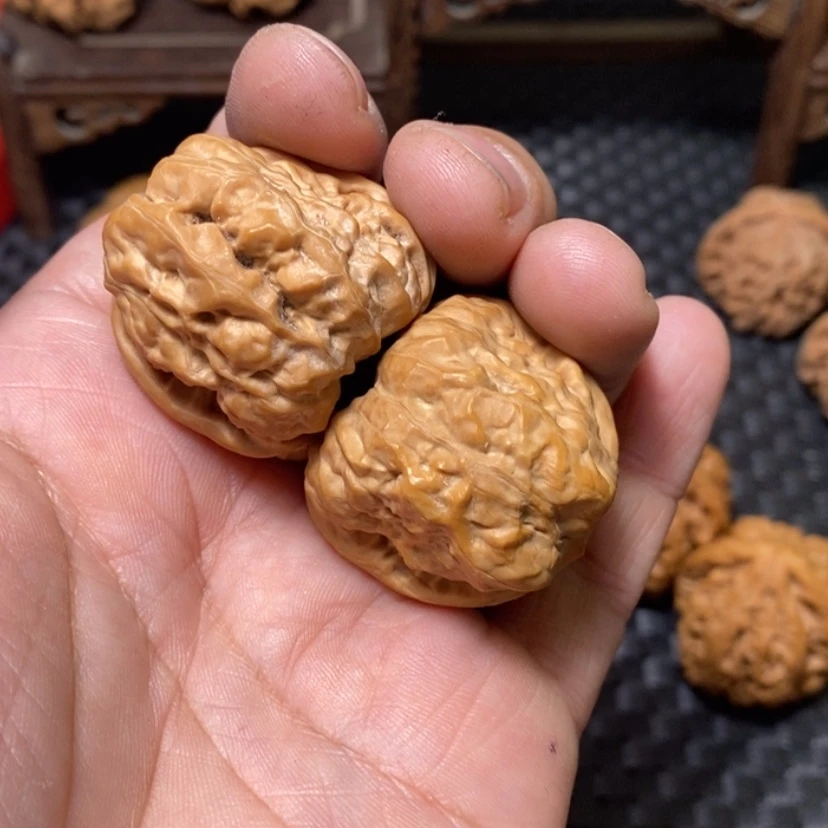 【闪购商品】文玩核桃吊坠35尺，蛤蟆头