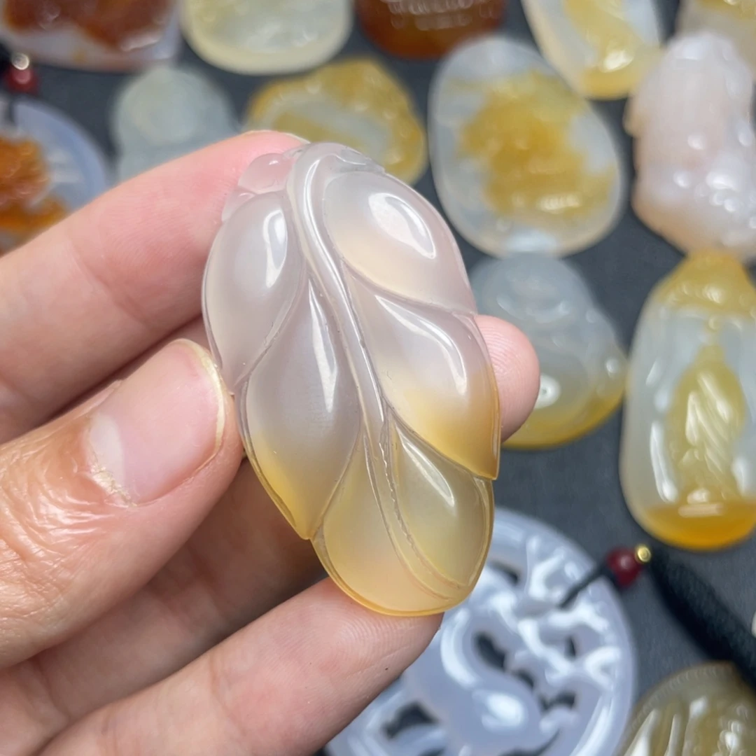 玛瑙/玉髓未镶嵌颈饰