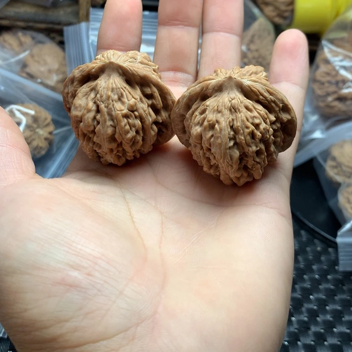 叶***秋文玩核桃吊坠四座楼狮子头