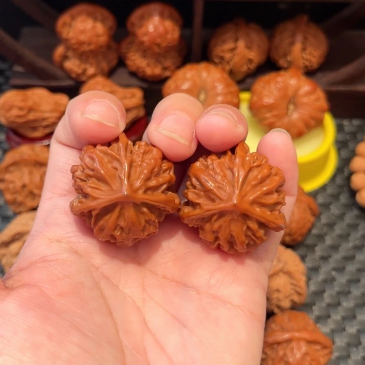 文玩核桃把件我***妞三棱