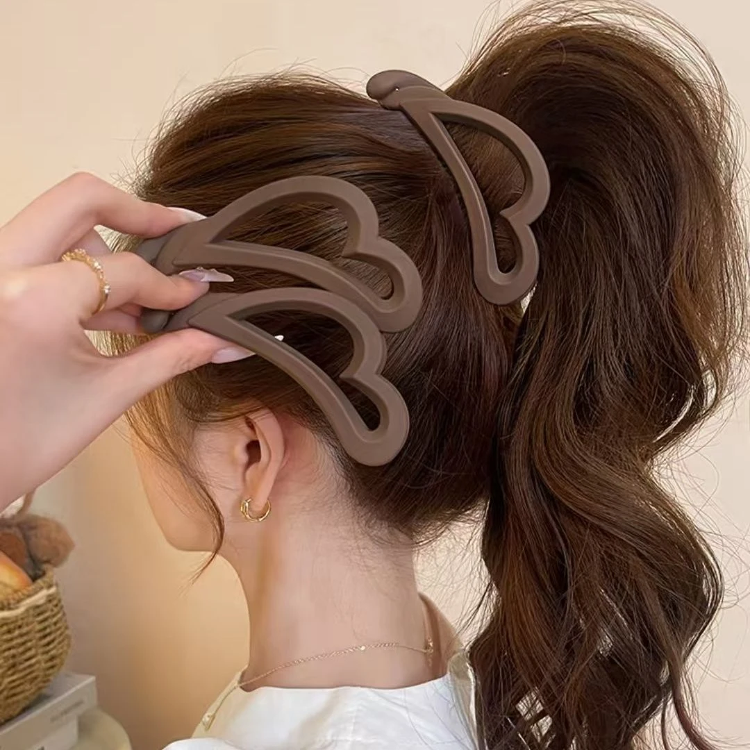 爱心高马尾香蕉夹抓夹女高级感2025新款一字扭扭夹竖夹发夹发饰夏