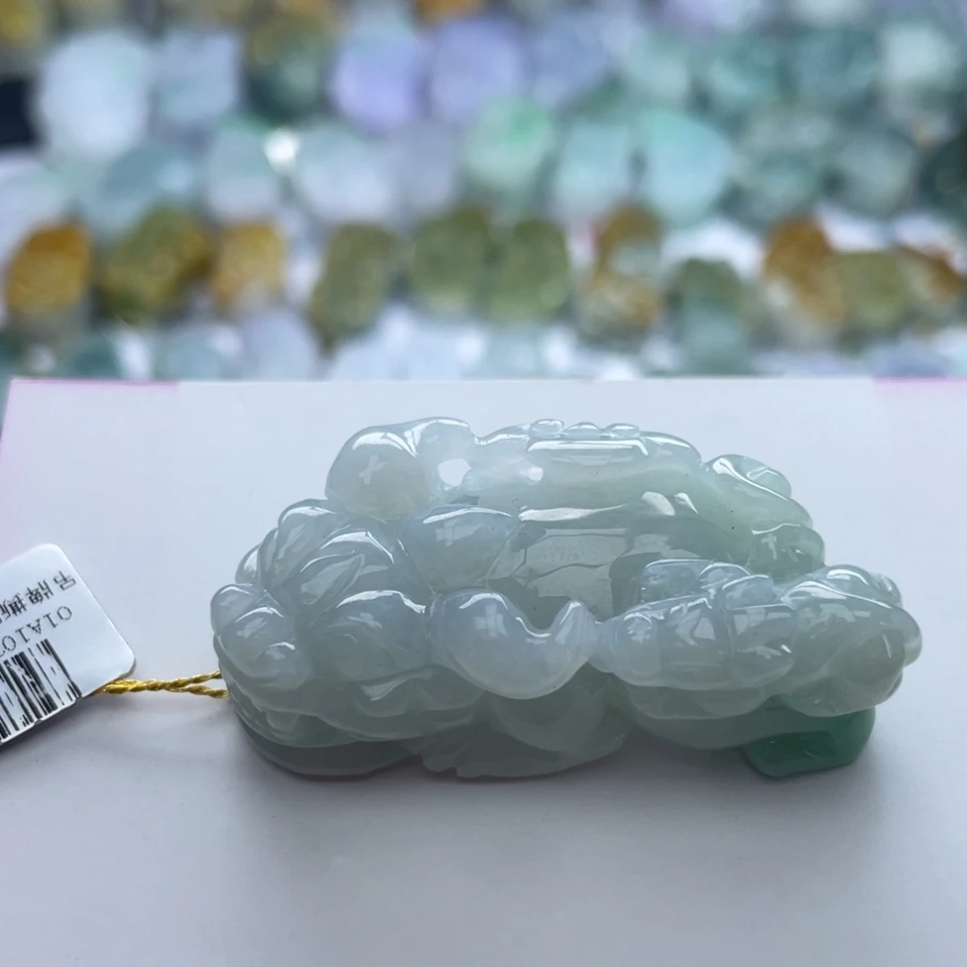 翡翠颈饰未镶嵌貔貅