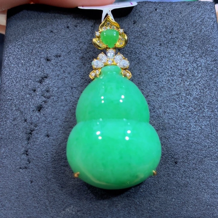 翡翠18K金镶嵌手链翡翠