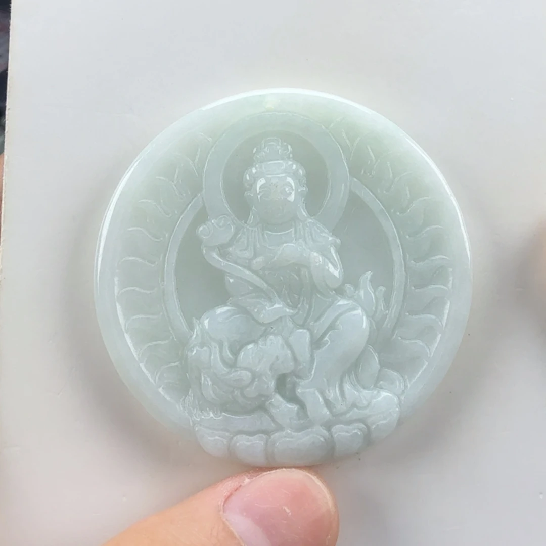 翡翠挂件未镶嵌翡翠