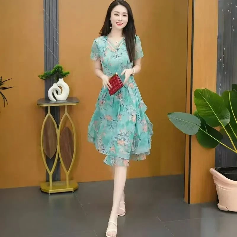 【店铺热销】夏季连衣裙时尚2025碎花裙子新款显瘦中年气质洋气印花