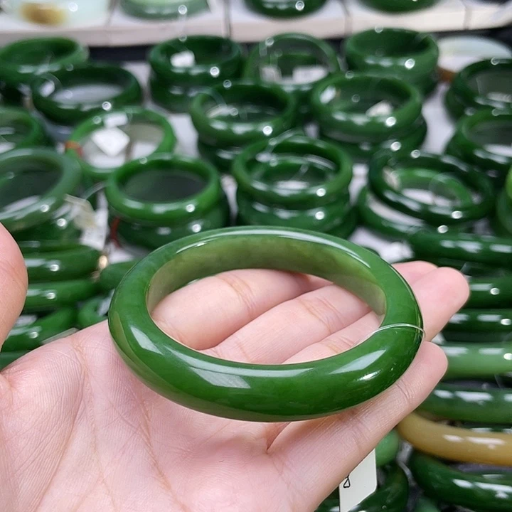 和田玉（碧玉）手镯未镶嵌