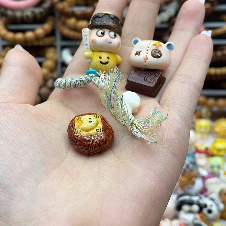 非金属根付娃娃和流苏