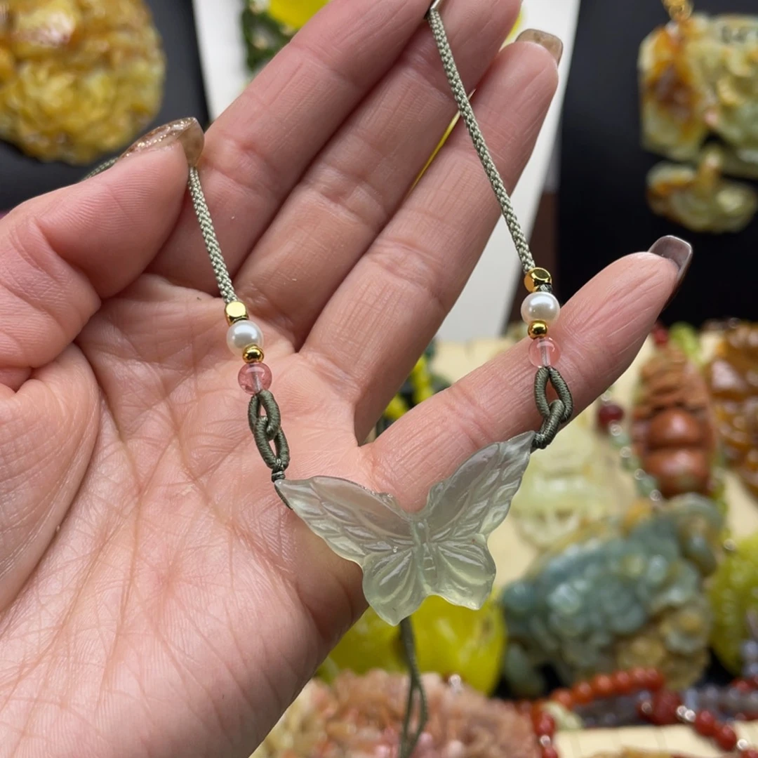 未镶嵌蛇纹石玉颈饰