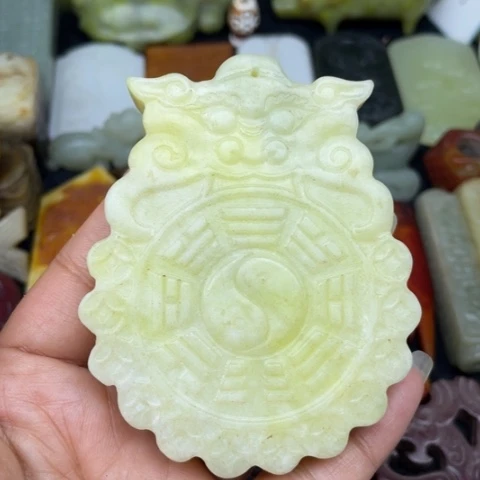 蛇纹石玉未镶嵌颈饰27
