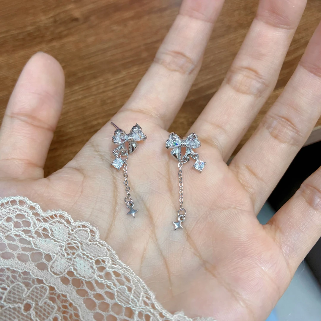 铜合金耳饰 蝴蝶结流苏耳钉女轻奢高级设计感冷淡风耳饰