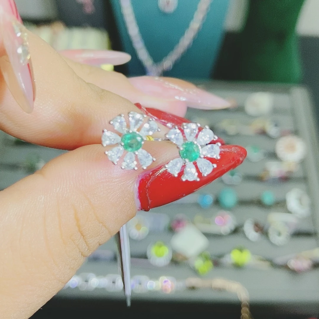 【闪购商品】银S925镶嵌戒指祖母绿