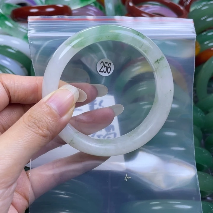 未镶嵌手镯石英质玉58