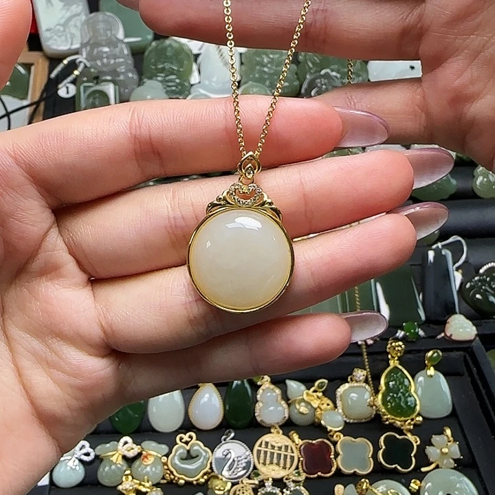 和田玉银S925镶嵌吊坠(赠链)