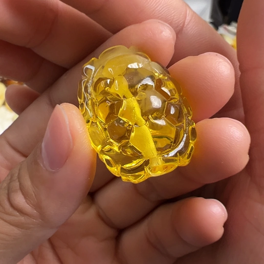 琥珀未镶嵌裸石琥珀