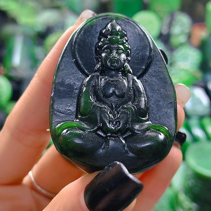 未镶嵌和田玉（碧玉）挂件