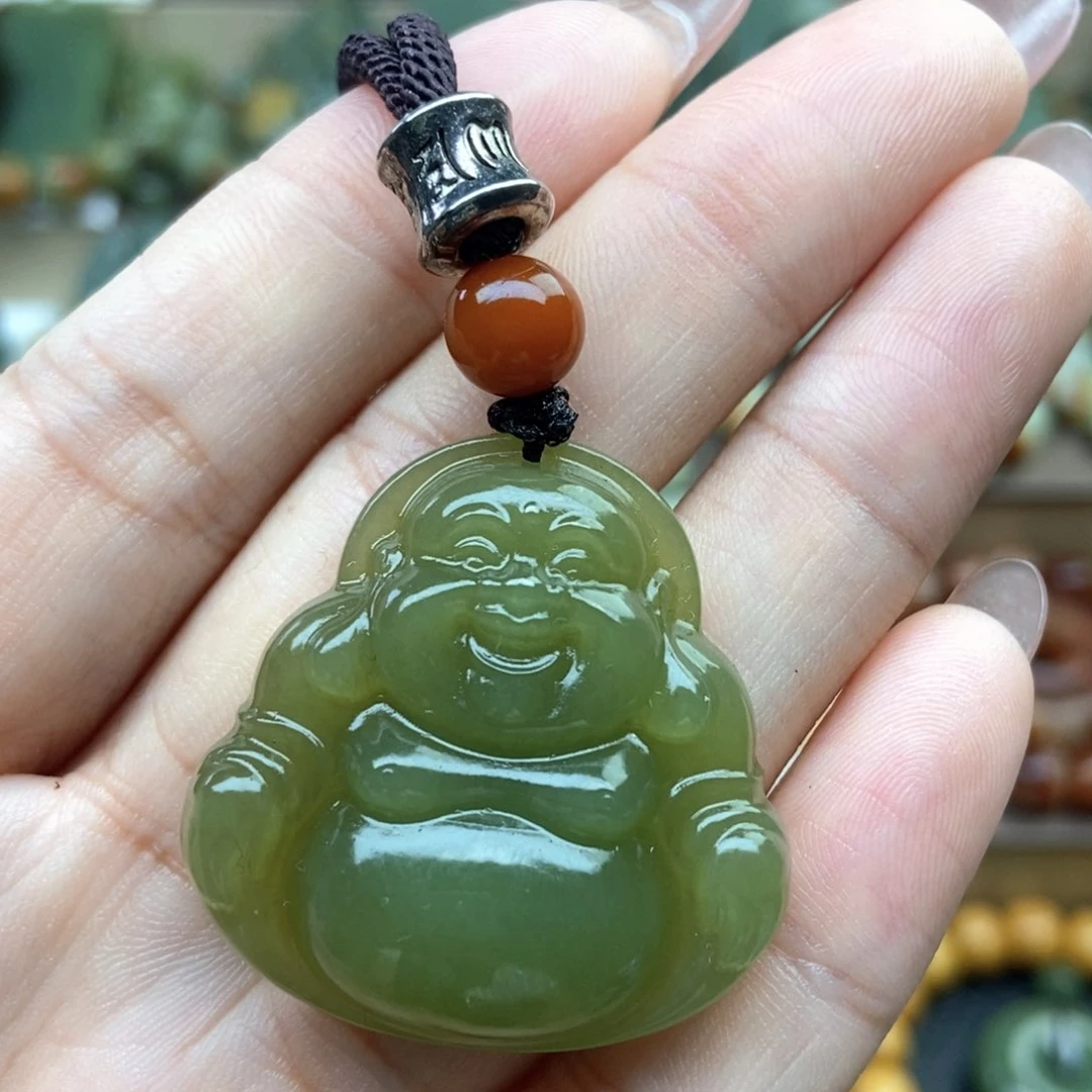 透闪石质玉未镶嵌颈饰