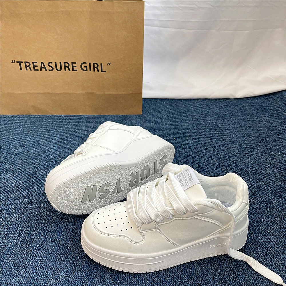 2025秋季新款厚底增高小白鞋港风百搭运动休闲板鞋女ins潮面包鞋