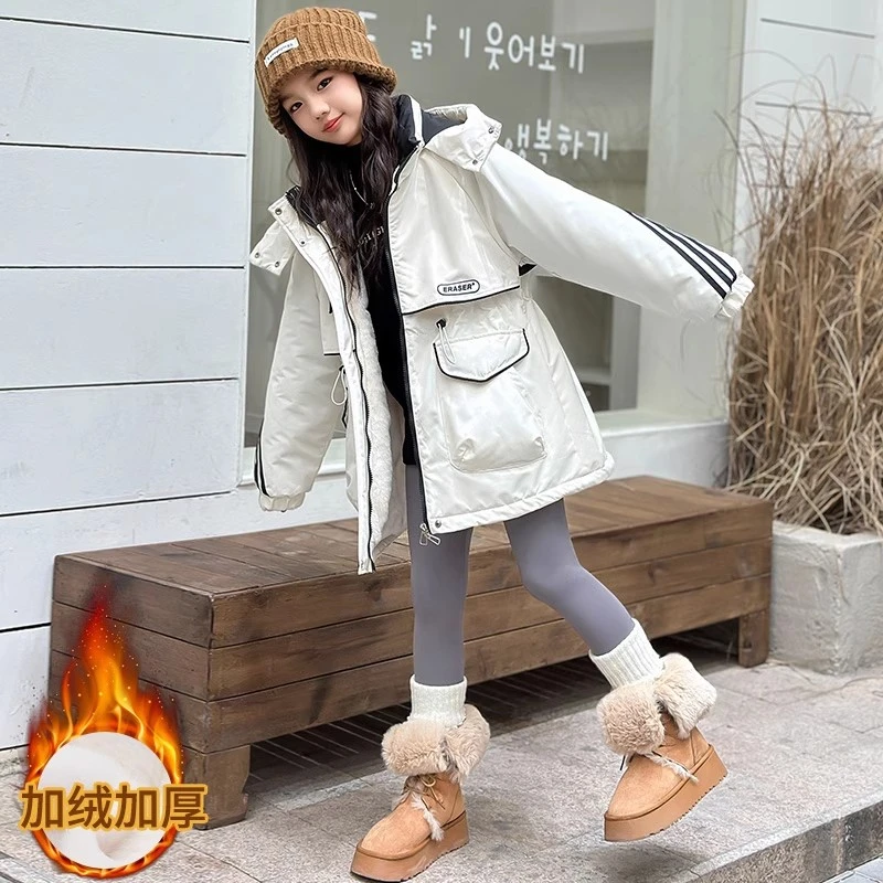 女童秋冬加绒外套2025新款儿童韩系潮搭中大童洋气时髦加厚冲锋衣