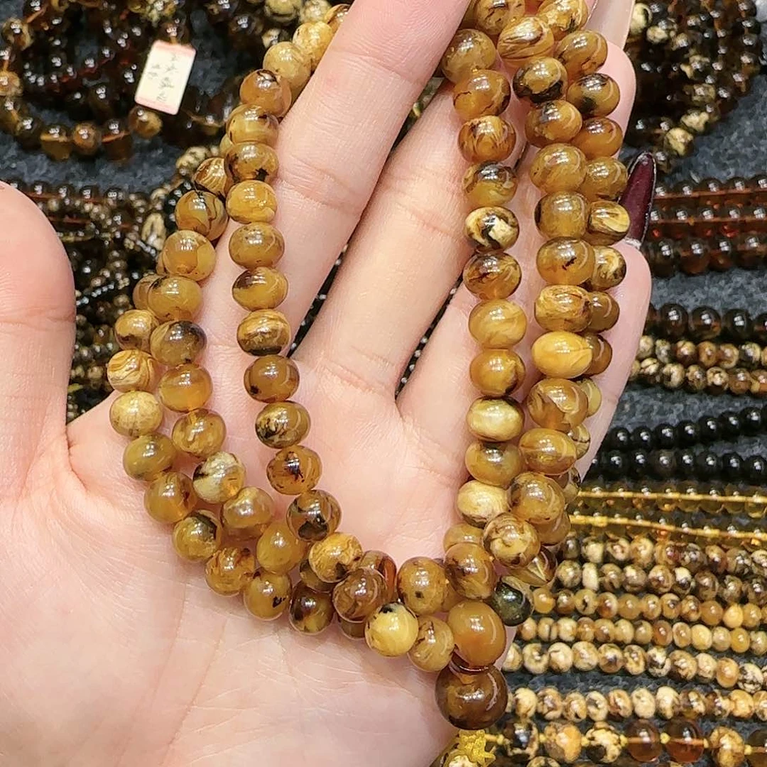 琥珀耳饰未镶嵌杨**依抚顺琥珀