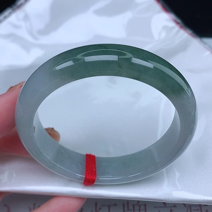 翡翠手镯未镶嵌天然