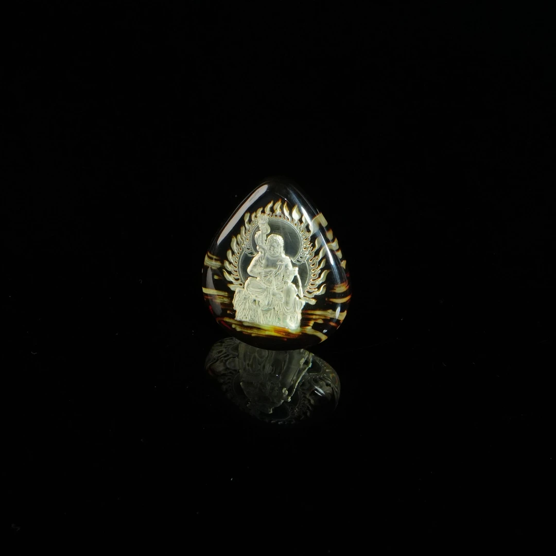 M2684 余贤国大师不动明王阴雕吊坠 附大师收藏证书 11.27g