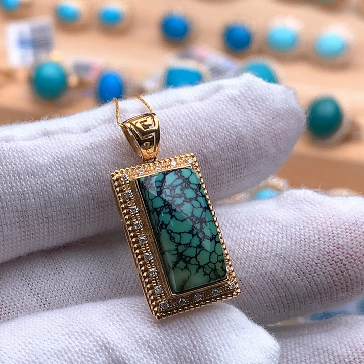 绿松石18K金镶嵌珠宝奇石