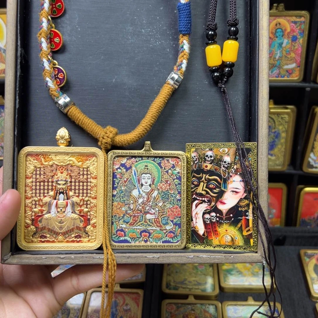 吊坠小*国美丽的小镇上的