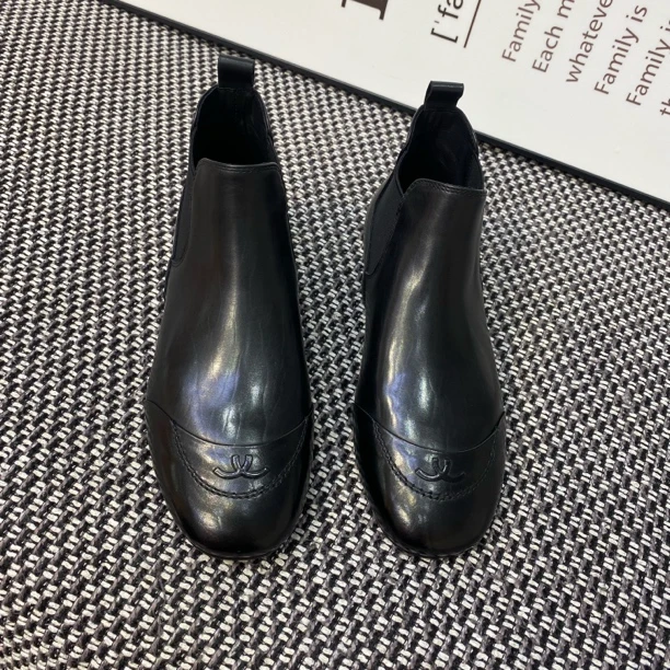 秋冬新款胎牛皮平底百搭短靴