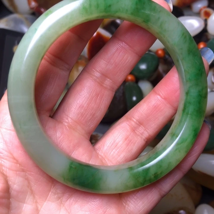 妙***慧和田玉（翠青玉）未镶嵌珠宝奇石