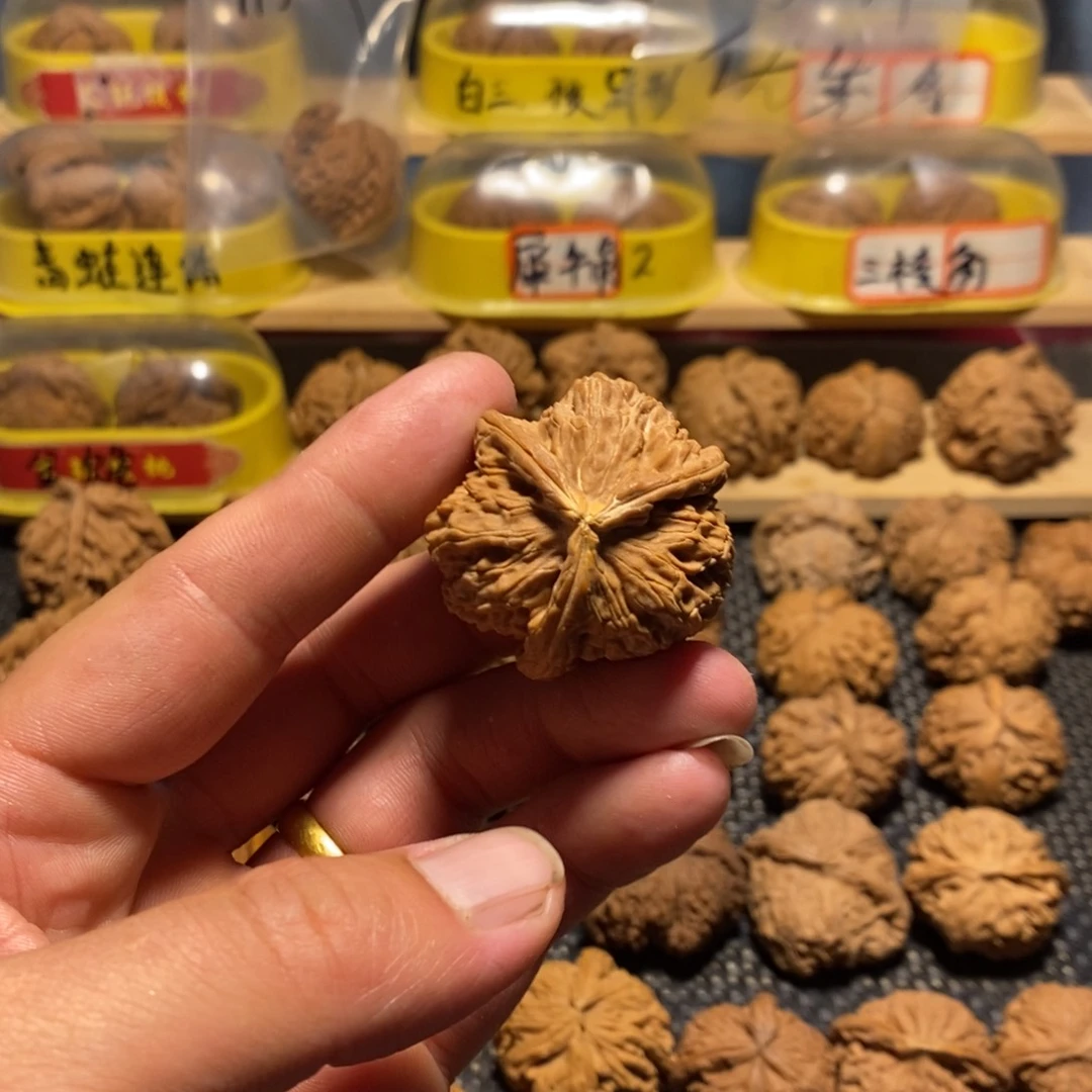 文玩核桃吊坠天**顺异形