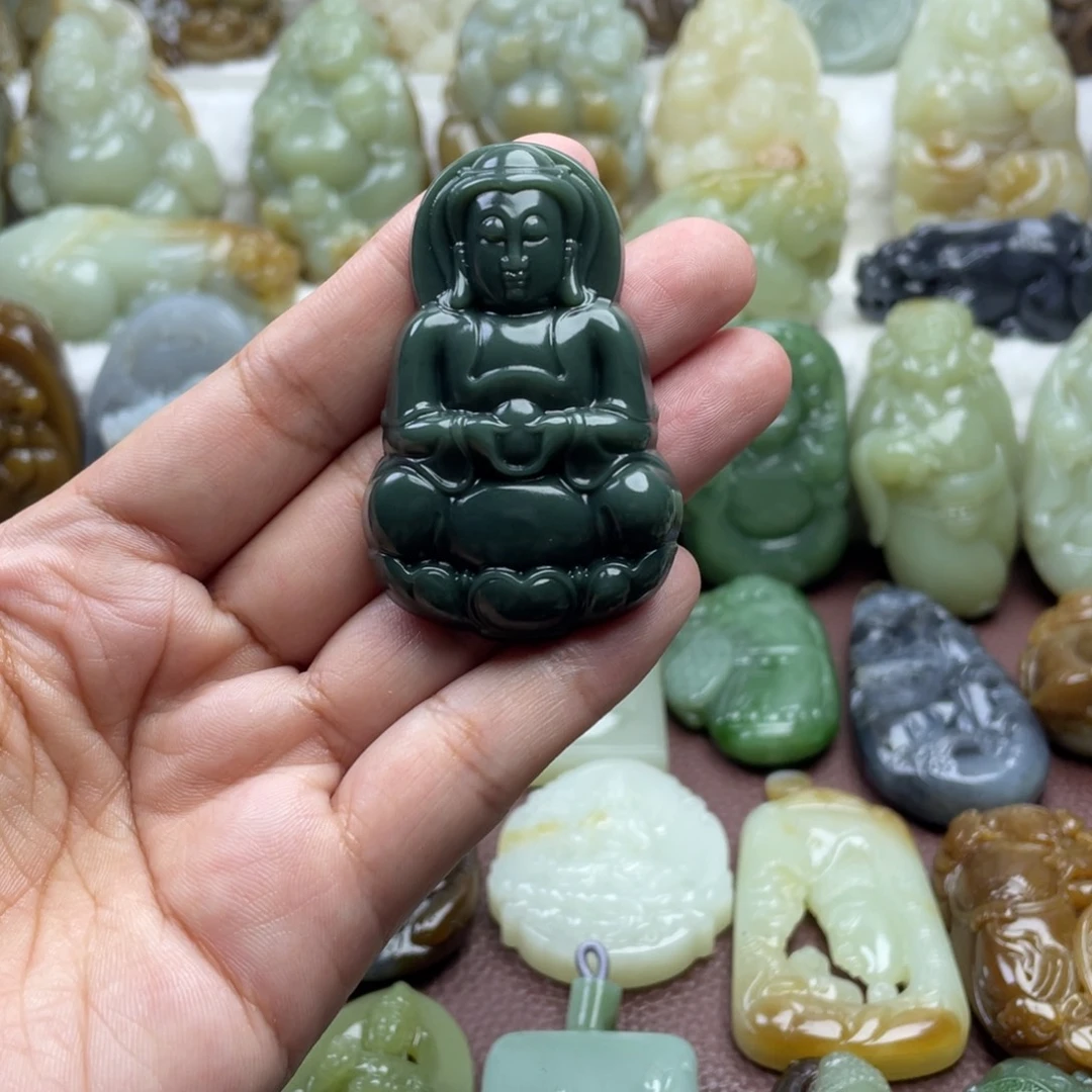 和田玉未镶嵌颈饰