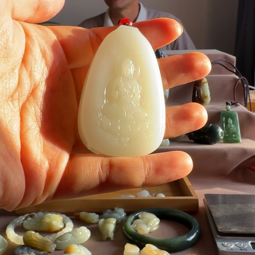 和田玉未镶嵌颈饰