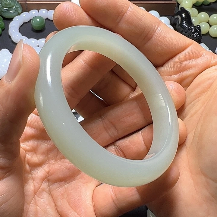 和田玉手镯58未镶嵌