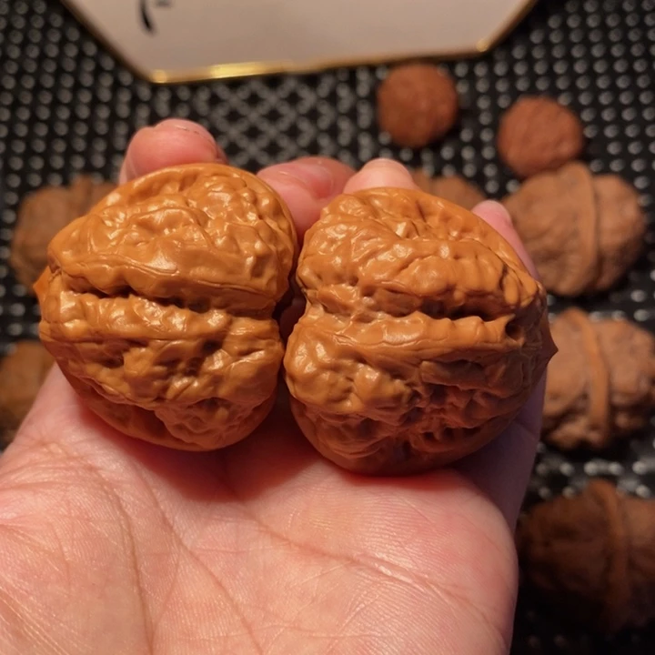 早****把件文玩核桃四八腿蛙王