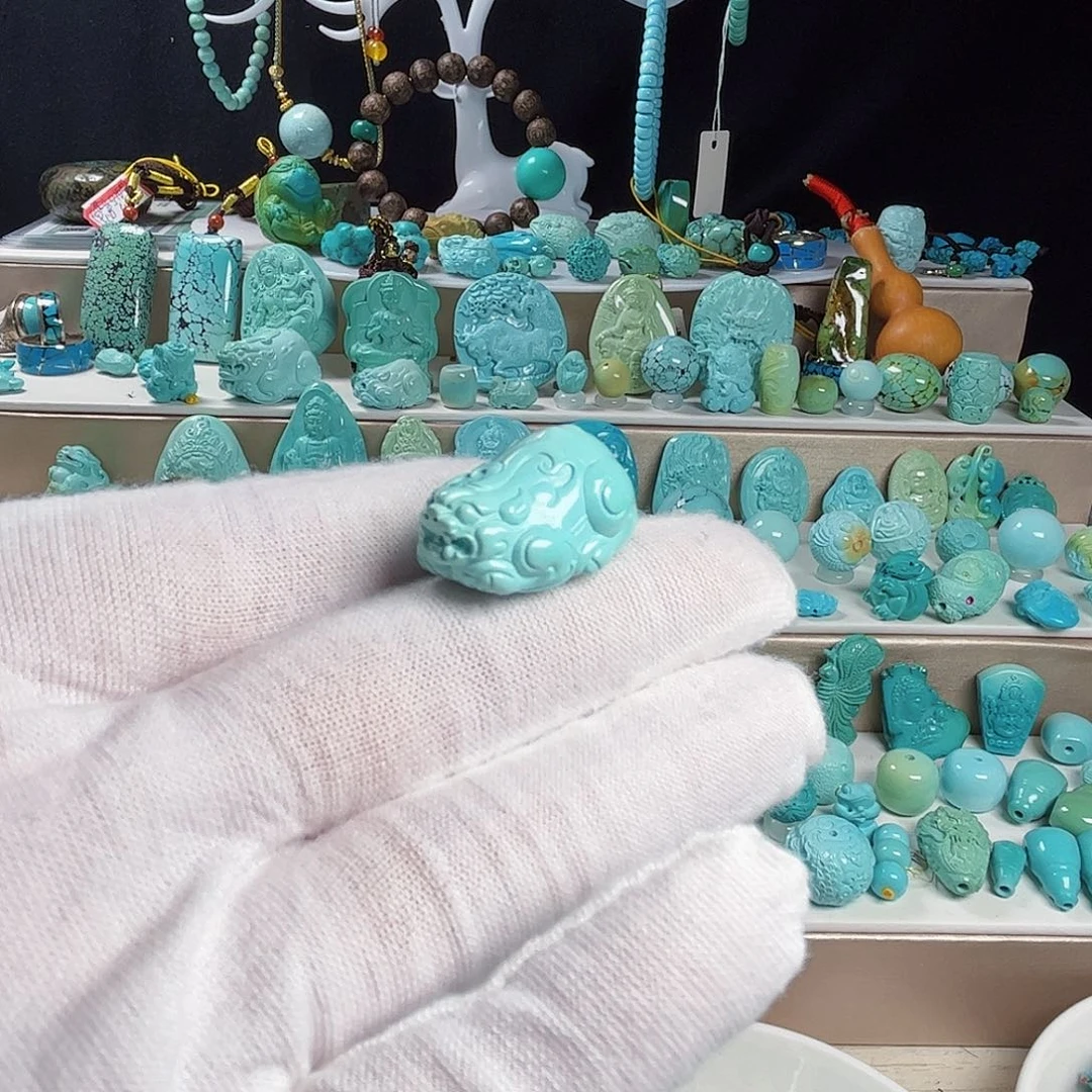 绿松石未镶嵌珠宝奇石