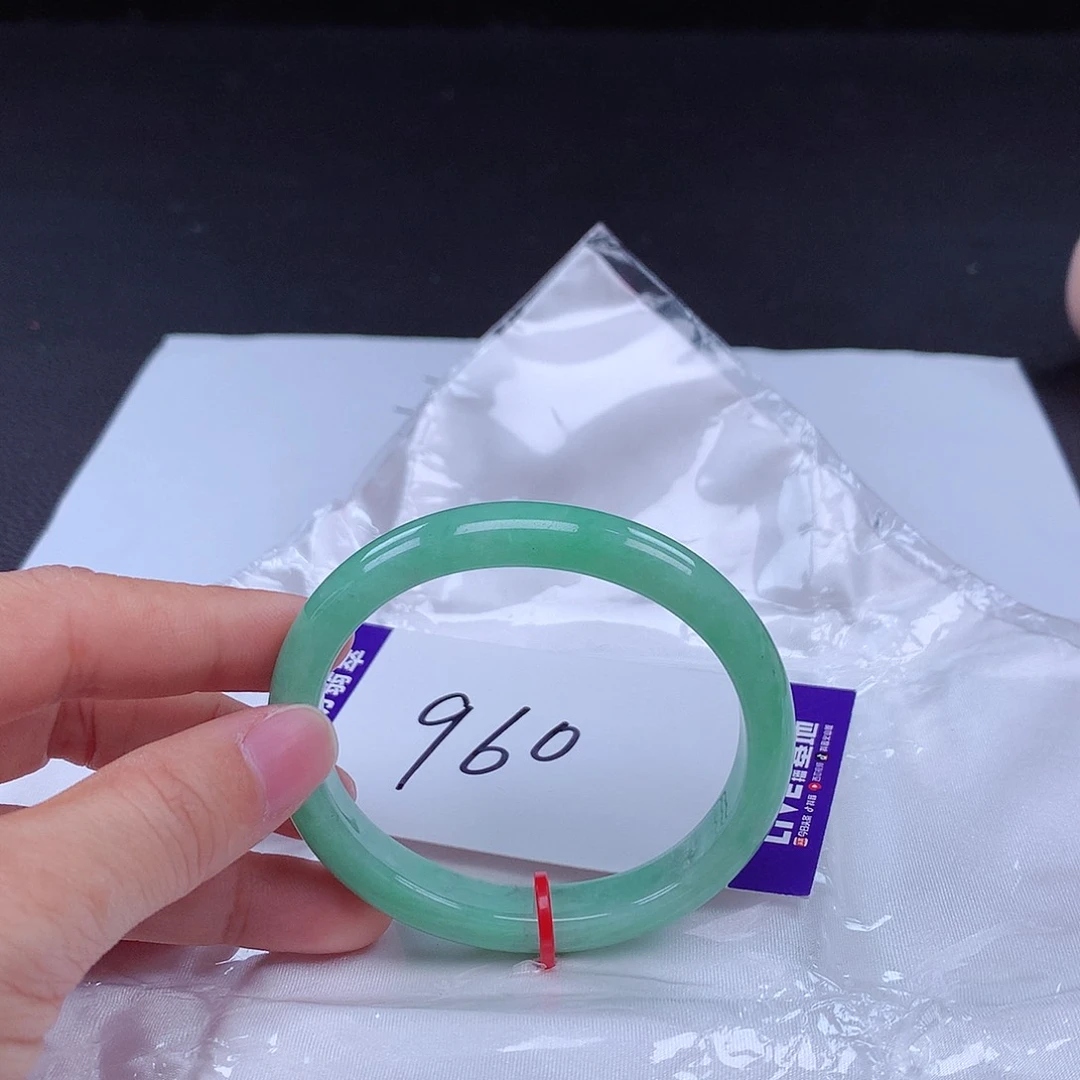 翡翠手镯（贵妃镯）未镶嵌100503